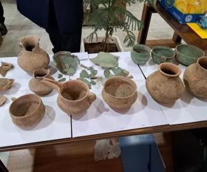 به تازگی، در همدان، 17 قلم شیء عتیقه با قدمتی بالغ بر 3000 سال کشف شده است.