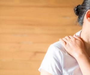 راهکارهایی خانگی برای درمان خواب رفتن دست ها