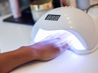 حقیقتی که ناخن کار درباره ژلیش ناخن به شما نمیگه