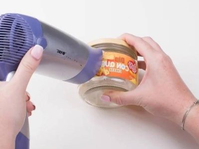 پاک-کردن-برچسب-از-روی-شیشه