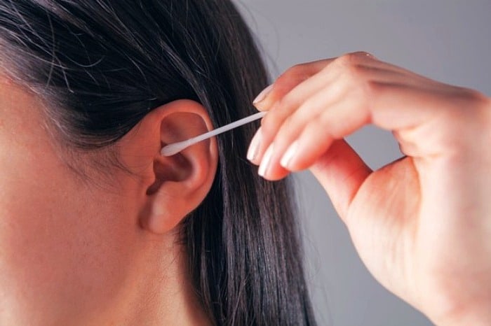 تمیز کردن گوش با روغن زیتون تمیز-کردن-گوش