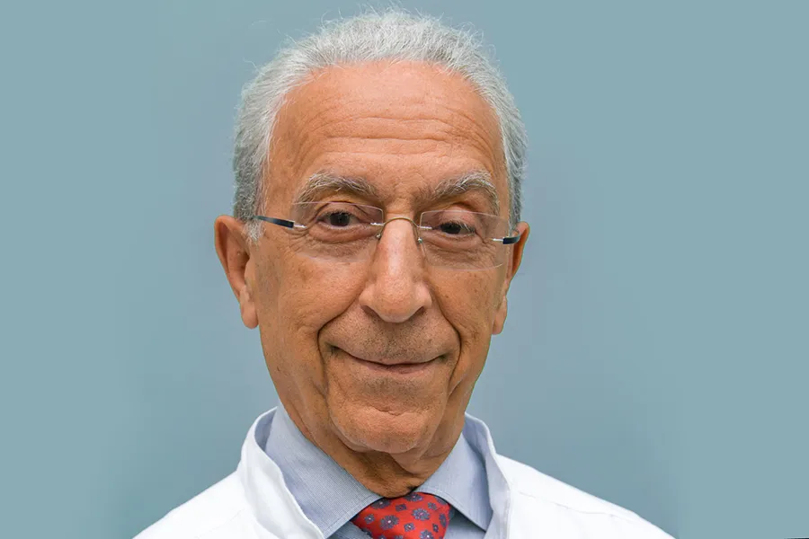 اتفاقی ناراحتکننده برای پروفسور سمیعی پروفسور سمیعی