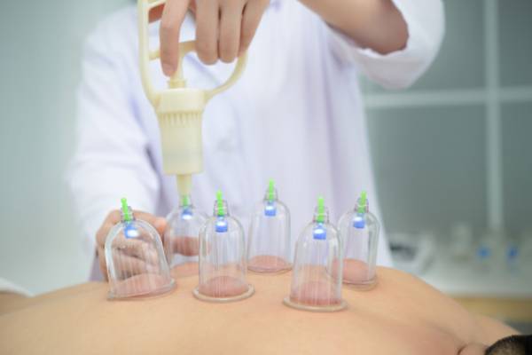 انجام حجامت برای پوست و موهای زائد