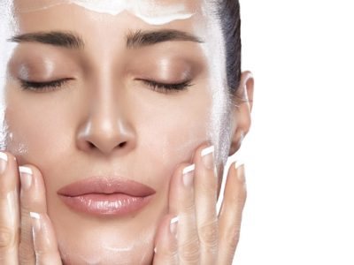 تاثیر کرم آبرسان بر چین و چروک و پیری پوست