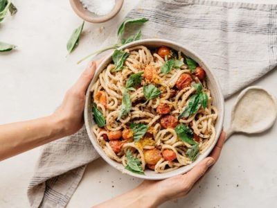 ۱۷ شام ساده و سریع با یک قابلمه برای پیروزی در آشپزی روزهای هفته