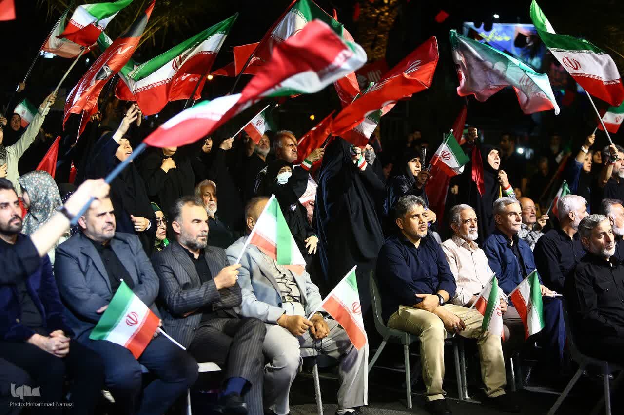 فعالان قرآنی در جمعی یاد و احترام رهبر شهید را گرامی داشتند