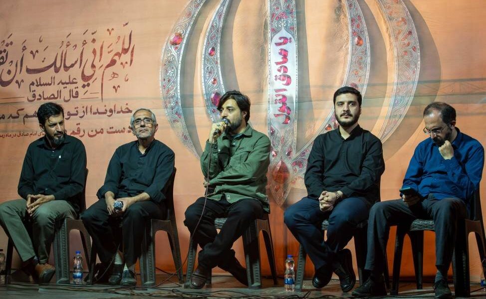 مداحی هیئت با صدای نوین ایران روایت آهات را زنده کرد