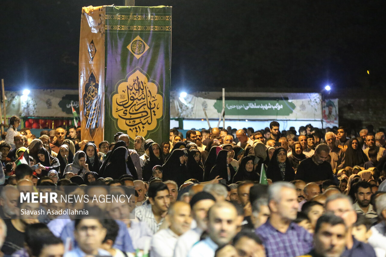 جشن‌های میلاد پیامبر با تأکید بر خون‌خواهی رهبر شهید برگزار شد