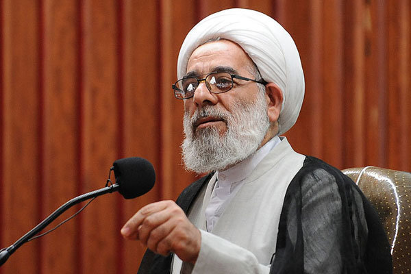 فرخفال بر نیاز به پژوهشهای چند دههای درباره میراث علمی و حکمرانی امام شهید تاکید کرد