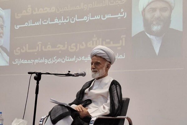 تأکید بر تقویت نقش مساجد در حل مسائل اجتماعی و فرهنگی