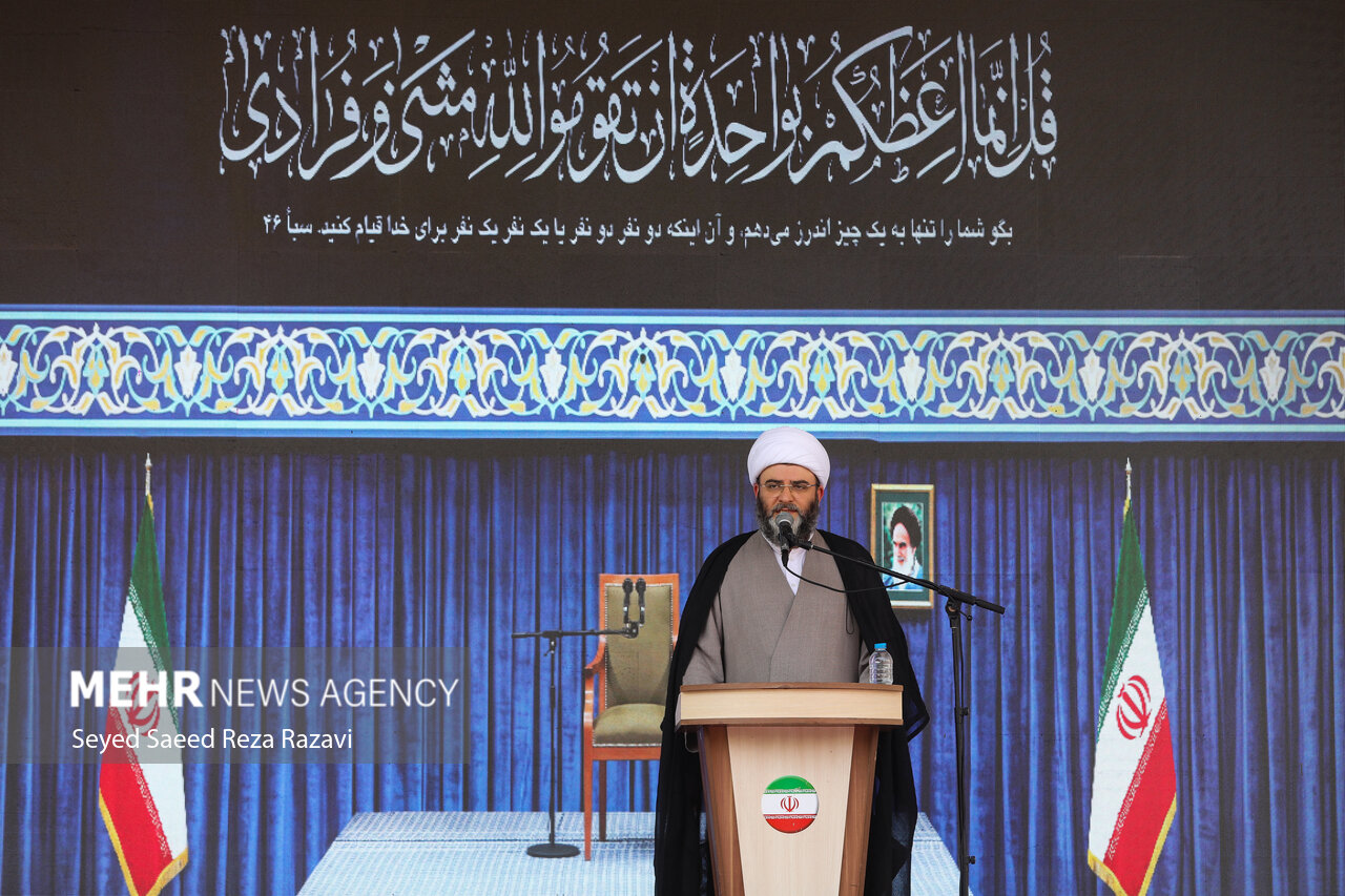 حجت‌الاسلام قمی: مسجد باید محور حرکت مؤمنان و توسعه جامعه اسلامی باشد